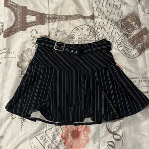 Black skirt w/ tiny white lines